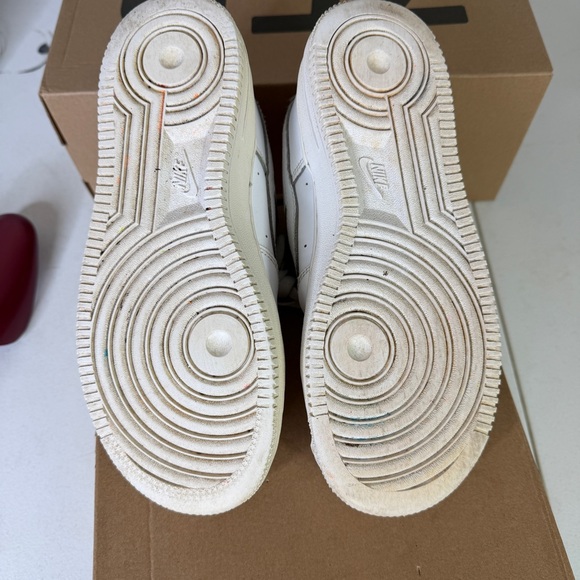 Nike AF1 Triple White Sneakers Size 5.5Y / Womens Size 7 Shoes - Picture 7 of 9